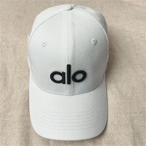 ALO Yoga White Hat Baseball Cap With Black Logo